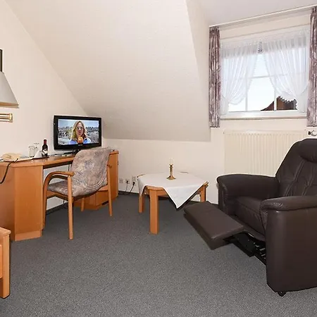 מלון Garni Poggenstool נויהרלינגרזיל